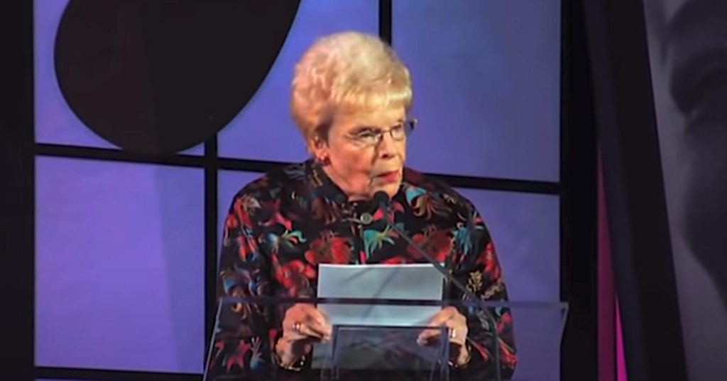 Mary Maxwell’s Hilarious Prayer About Getting Old