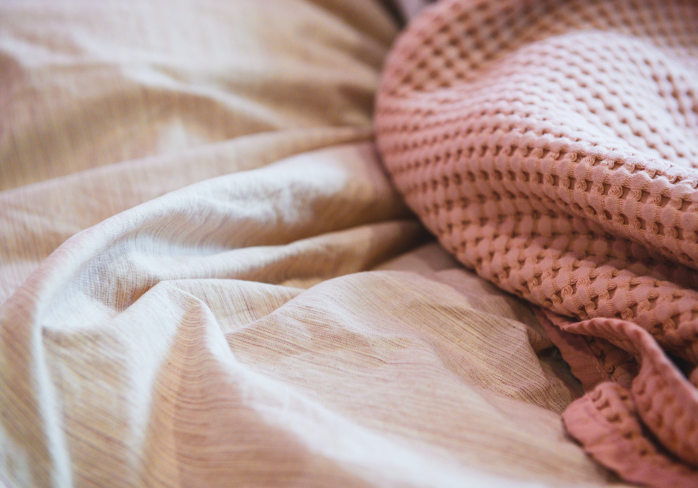 Blanket and sheets